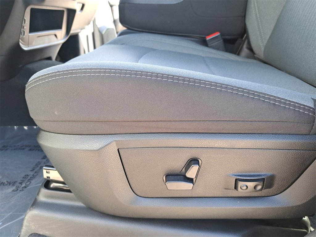 Used 2024 RAM 3500 Big Horn image 28