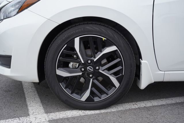 Used 2025 Nissan Versa SR w/ Trunk Package image 11