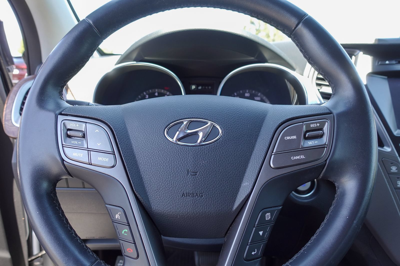 Used 2017 Hyundai Santa Fe SE w/ SE Premium Package 02 FWD image 18