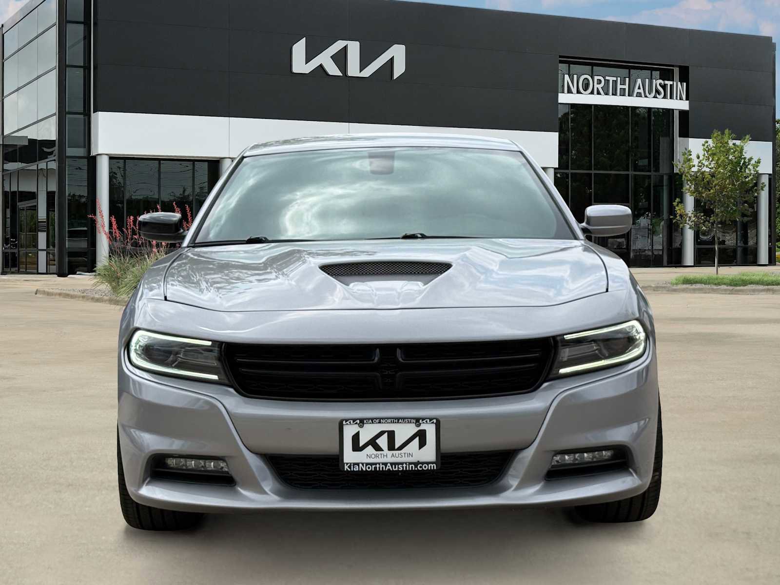 Used 2017 Dodge Charger R/T w/ Driver Confidence Group RWD image 4