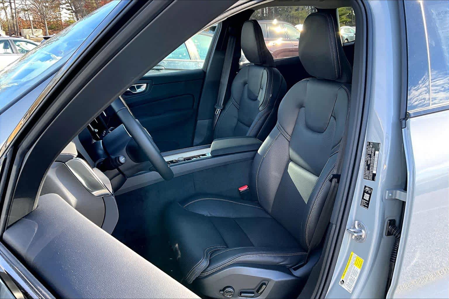 New 2026 Volvo XC60 B5 Ultra w/ Protection Package Premier image 13