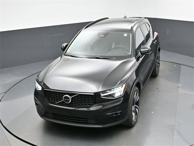 Used 2024 Volvo XC40 B5 Plus w/ Climate Package image 45