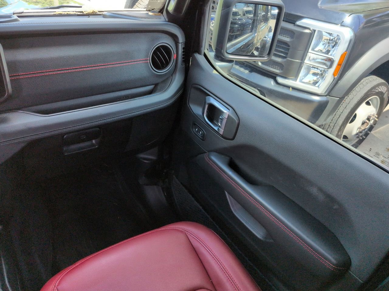 Used 2024 Jeep Wrangler Unlimited Rubicon 392 AWD/4WD image 17
