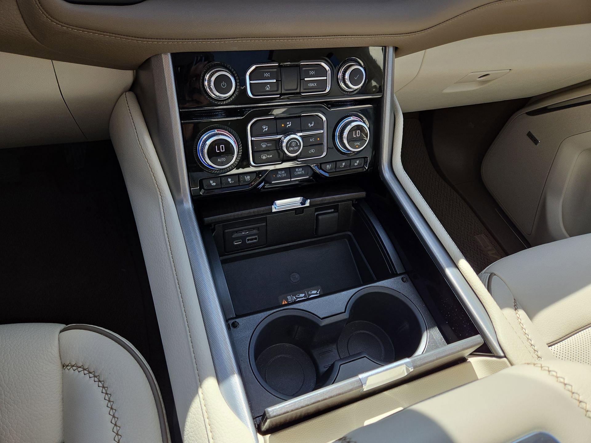 Used 2021 GMC Yukon Denali image 22