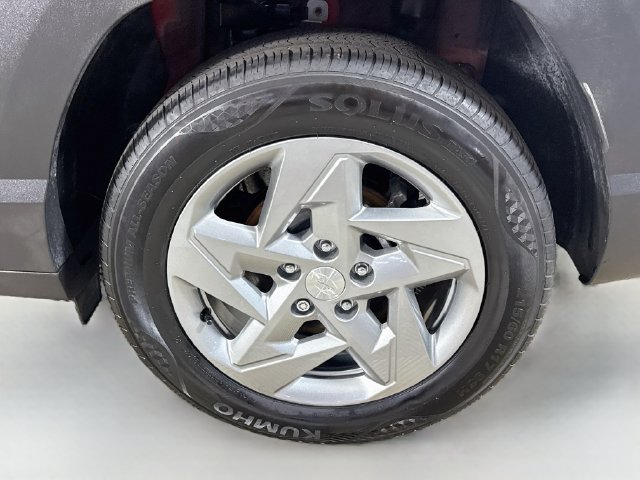 Used 2025 Hyundai Kona SE FWD image 36