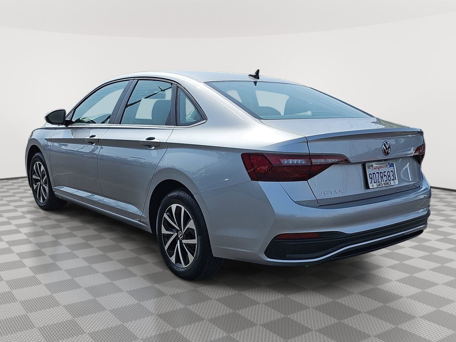 Used 2023 Volkswagen Jetta S image 7