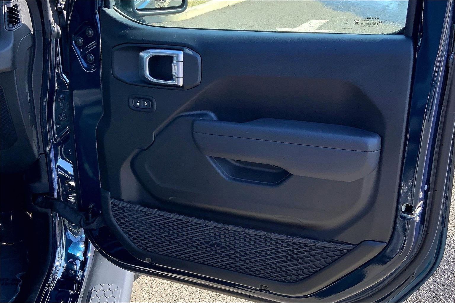 Certified 2025 Jeep Wrangler Sport image 21