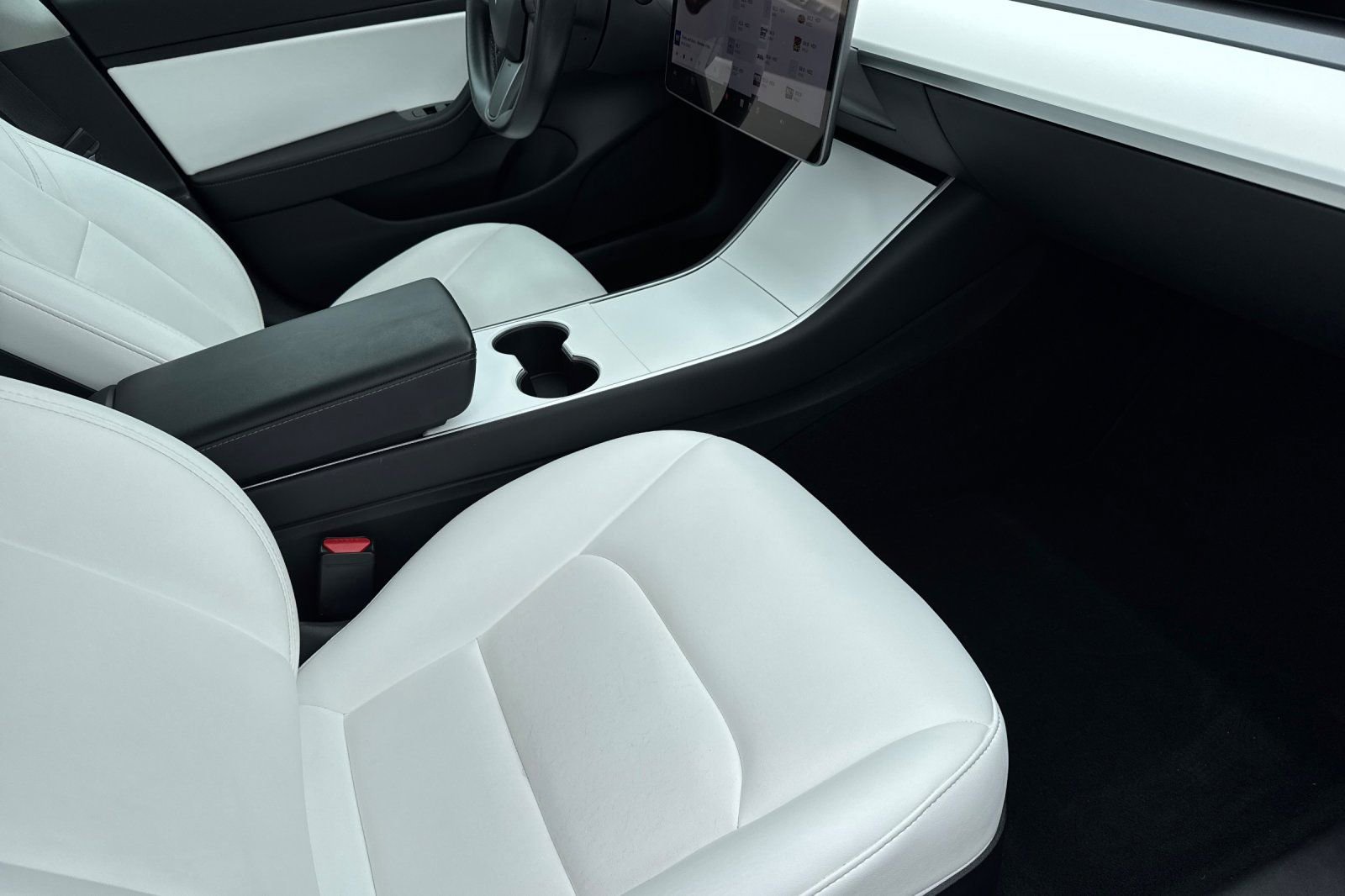 Used 2018 Tesla Model 3 Long Range image 15