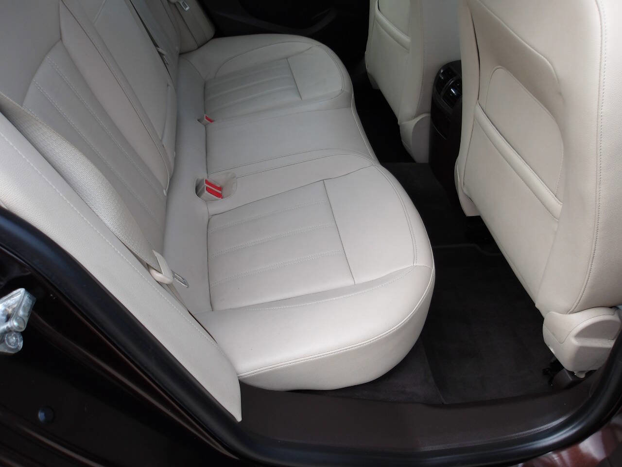 Used 2011 Buick Regal CXL image 20