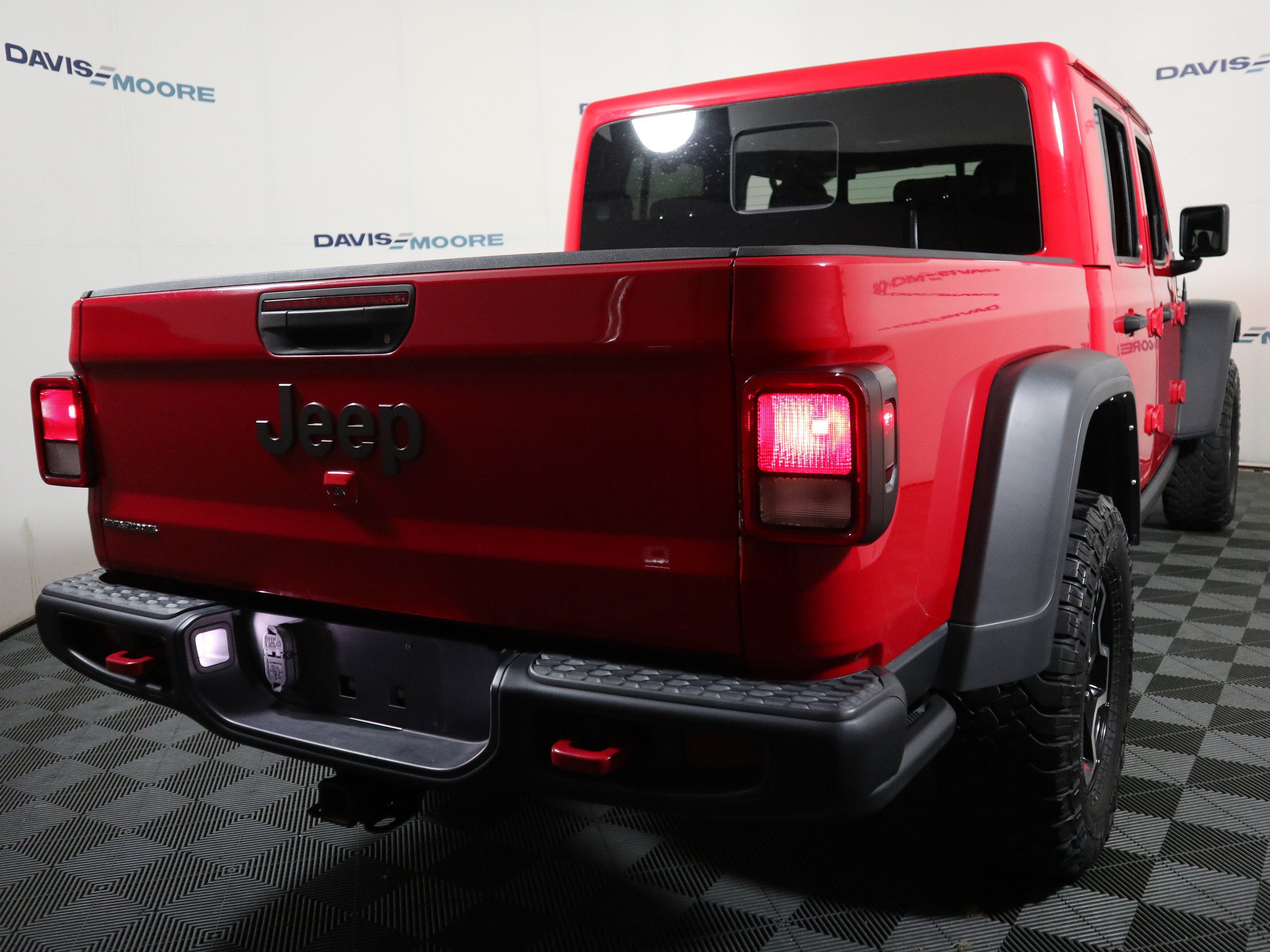 Used 2021 Jeep Gladiator Rubicon AWD/4WD image 6