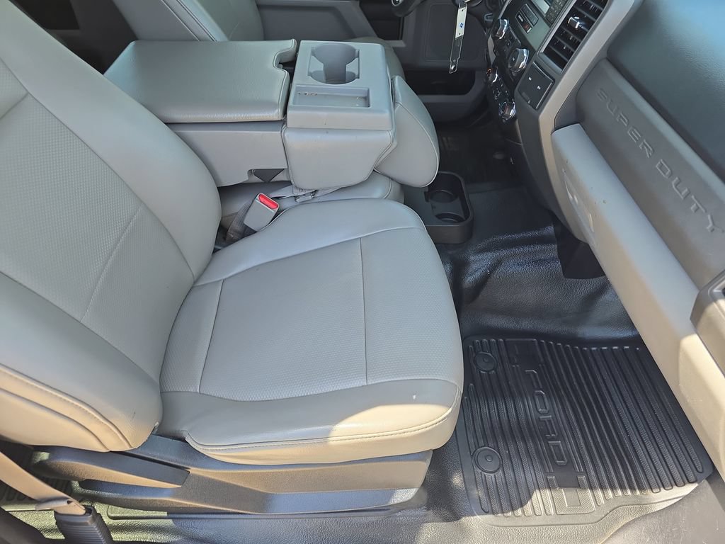 Used 2017 Ford F350 XL w/ Power Equipment Group RWD image 10