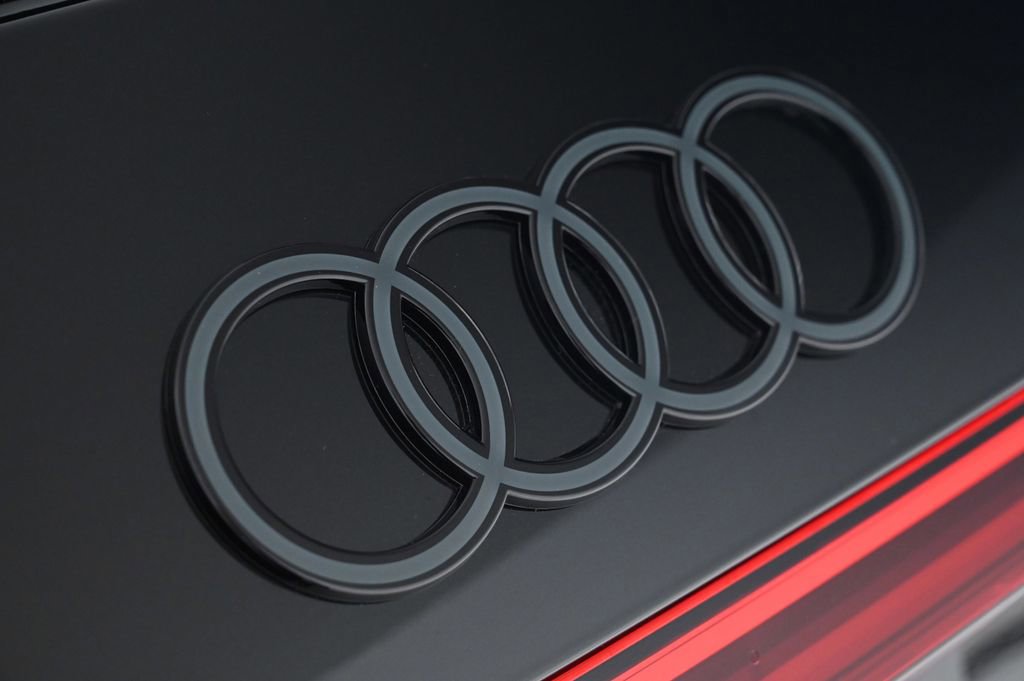 New 2025 Audi SQ5 Premium Plus image 24