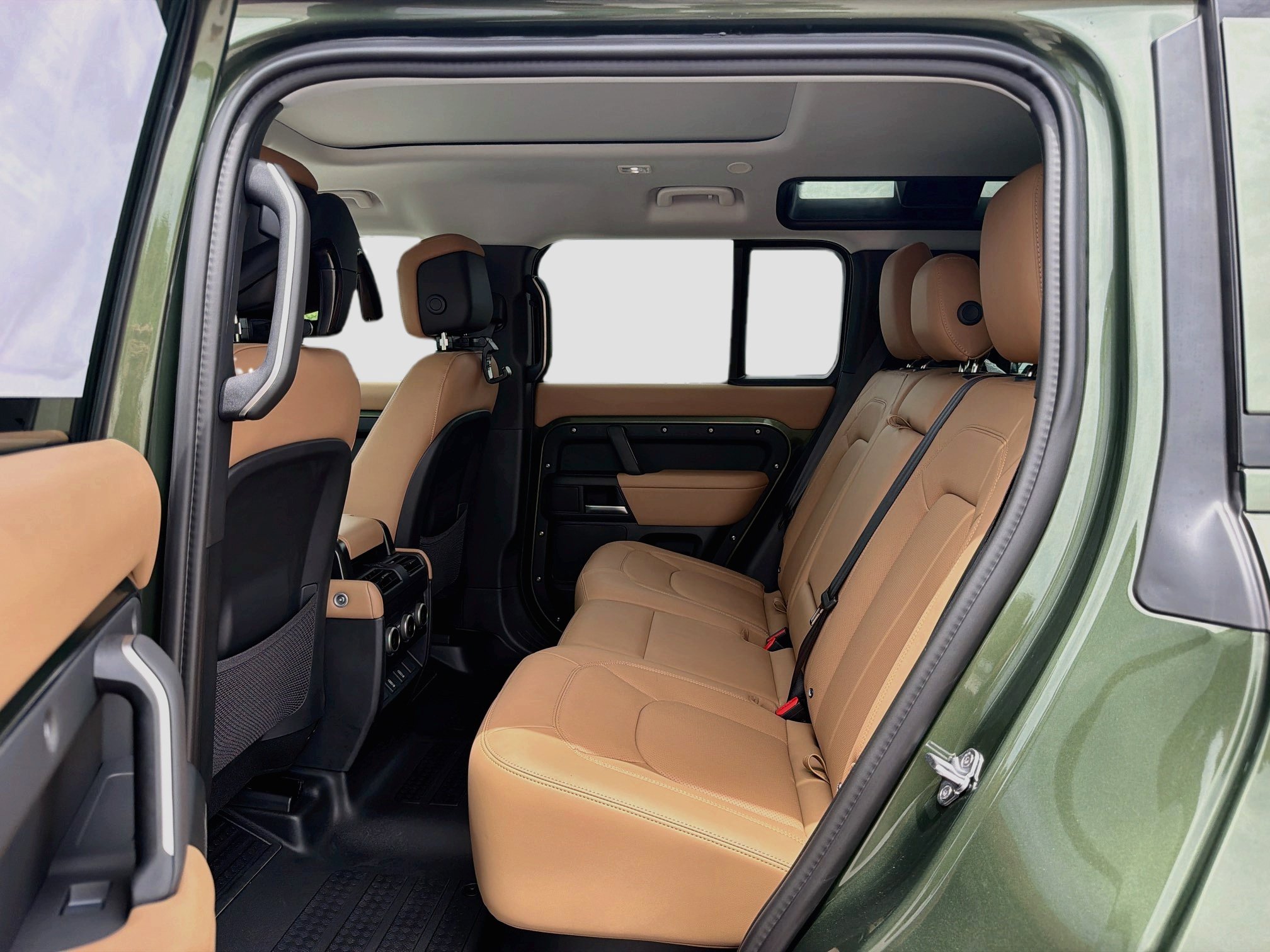 New 2026 Land Rover Defender 110 S AWD/4WD image 21