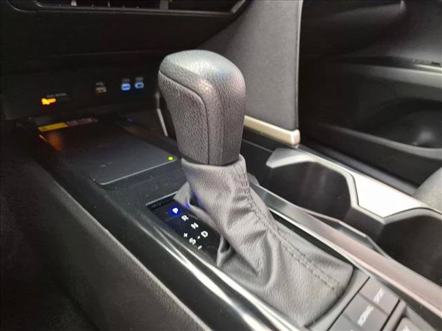 Used 2025 Toyota Camry LE FWD image 17