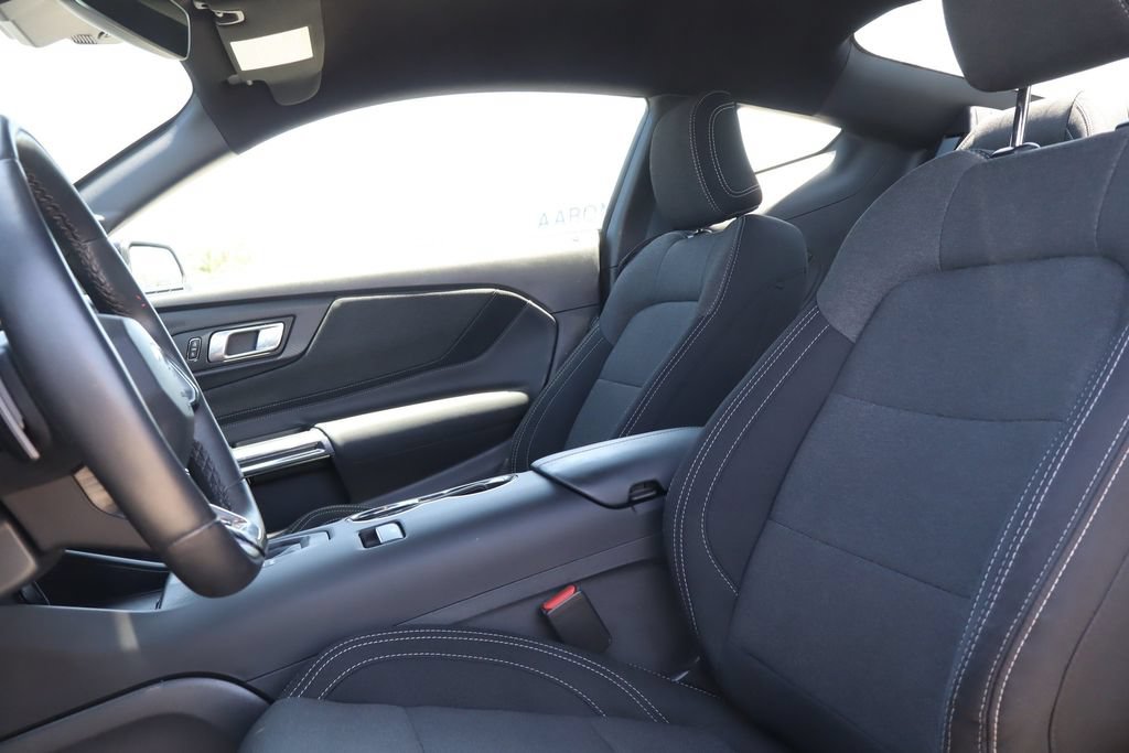 Used 2025 Ford Mustang GT w/ Mustang Nite Pony Package RWD image 17