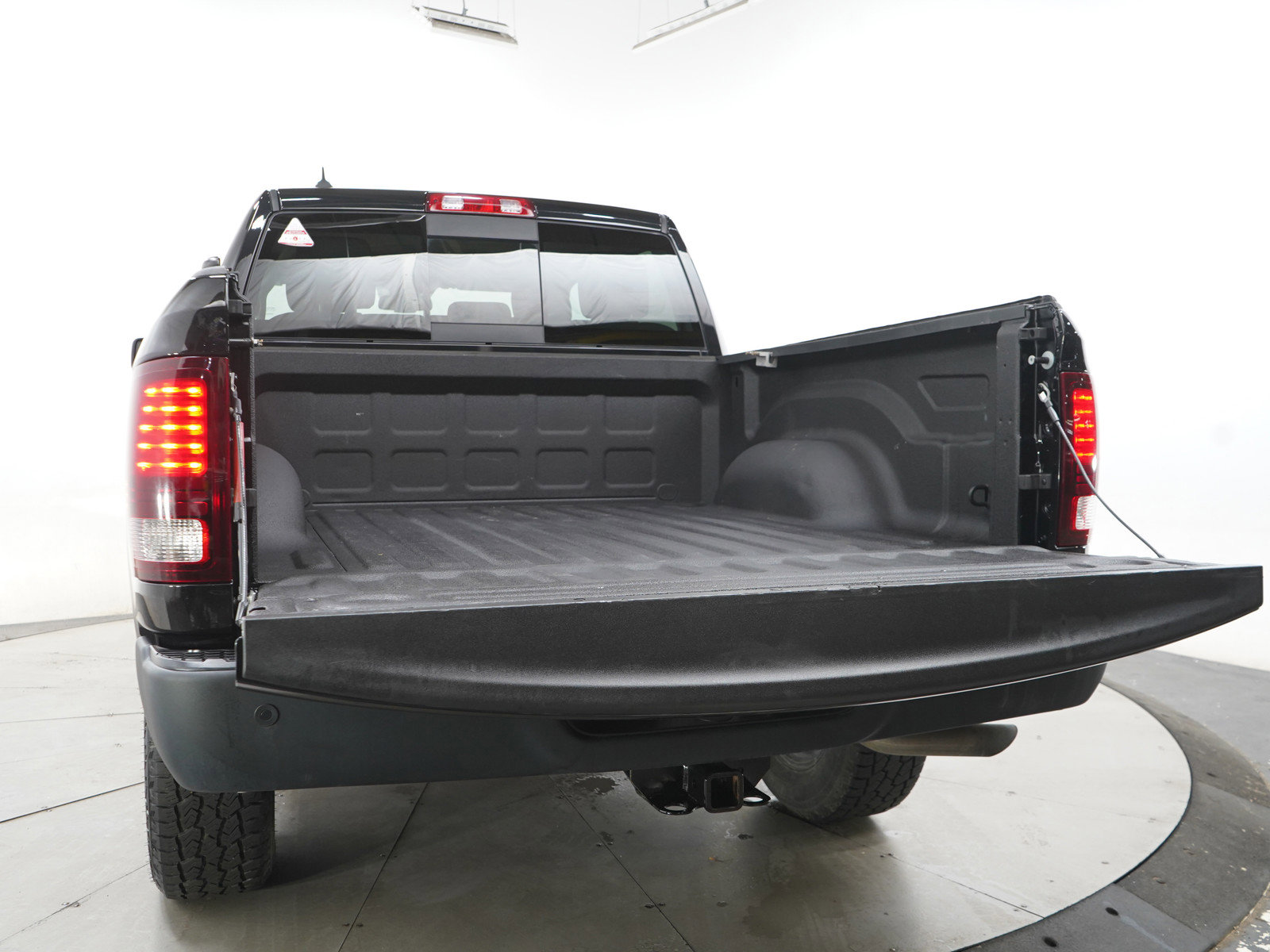 Used 2020 RAM 1500 Classic Warlock AWD/4WD image 16