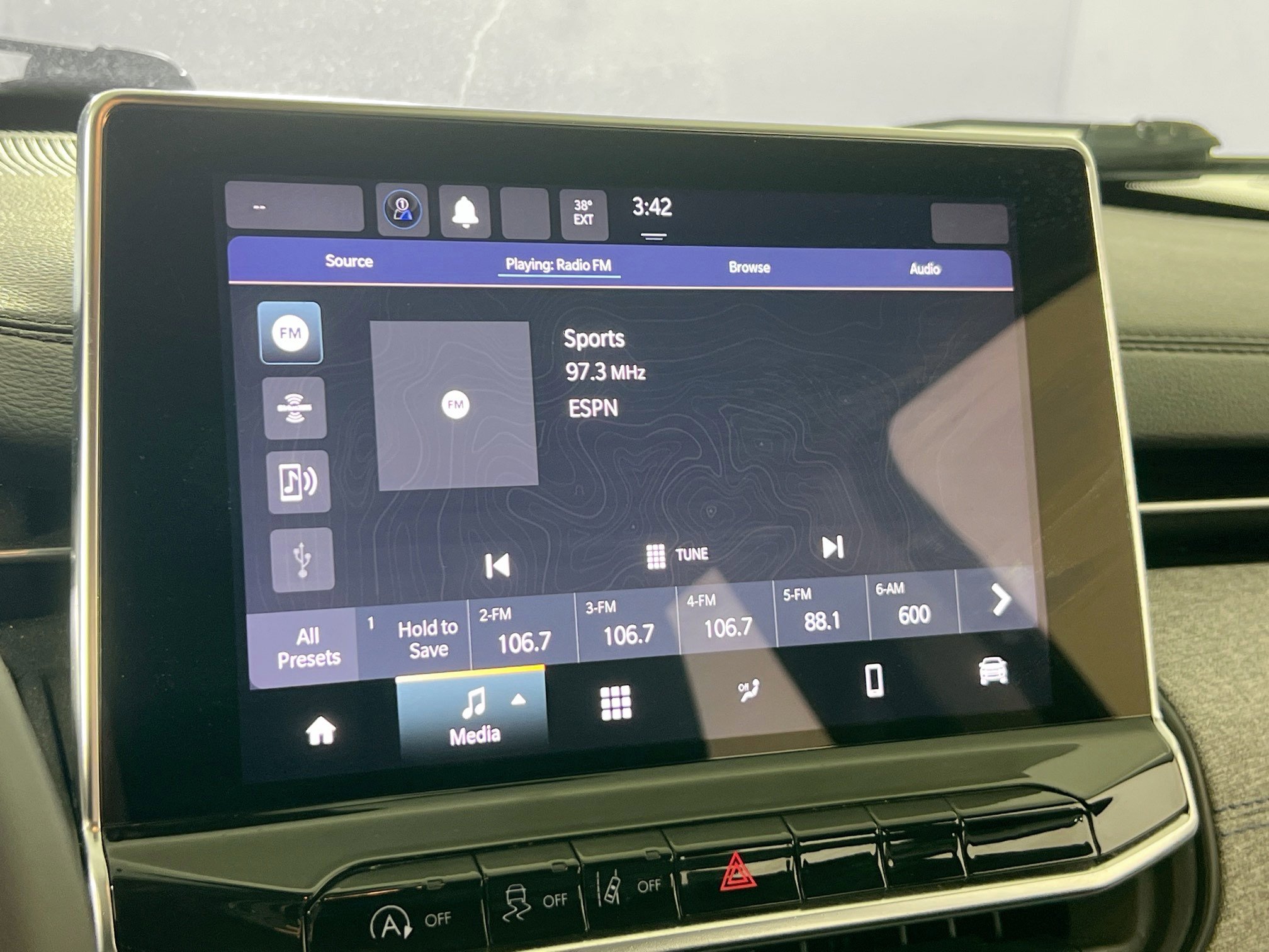 Used 2022 Jeep Compass Latitude image 14