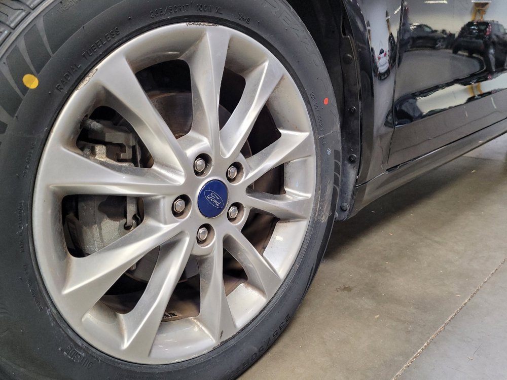 Used 2017 Ford Fusion SE w/ Fusion SE Technology Package FWD image 31