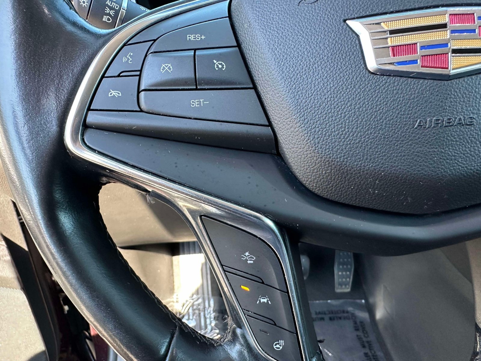 Used 2018 Cadillac XT5 Luxury w/ Driver Awareness Package AWD/4WD image 17
