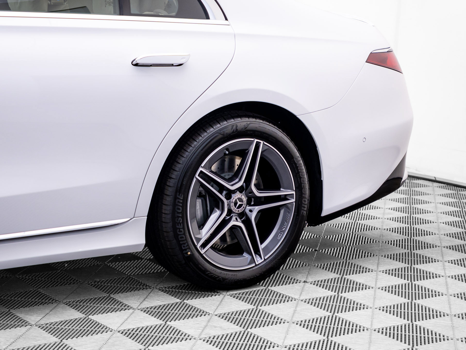 New 2027 Mercedes-Benz S 580 4MATIC Sedan image 38
