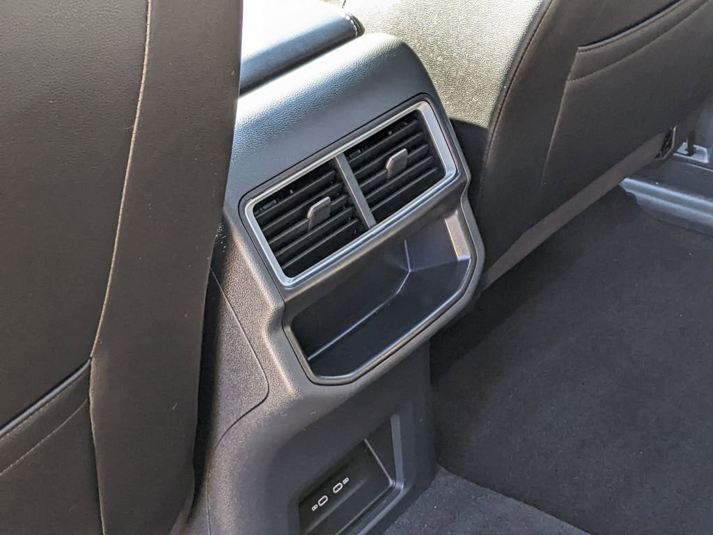 Certified 2024 Volkswagen Atlas Cross Sport SE image 23