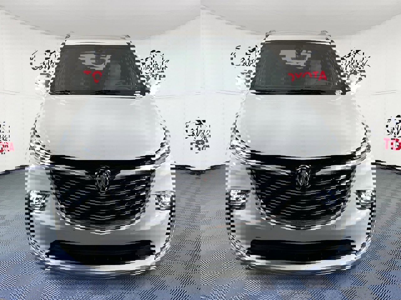 Used 2024 Buick Enclave Premium image 3