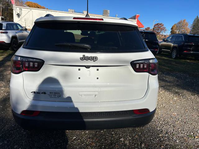 New 2026 Jeep Compass Latitude image 4