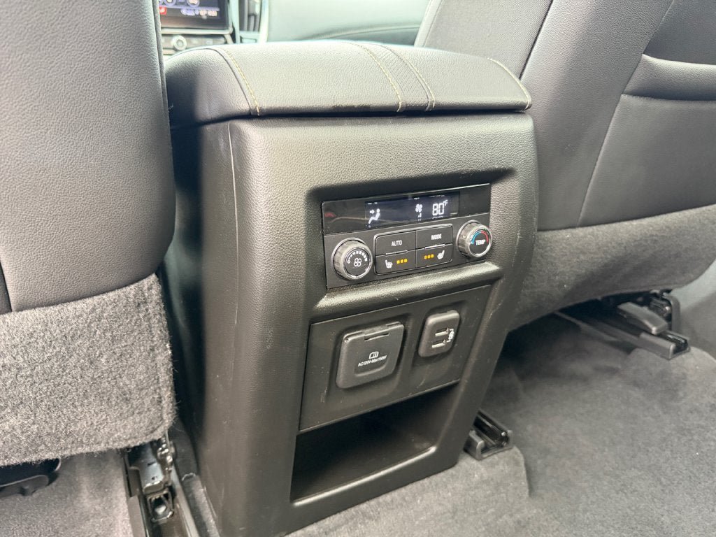 Certified 2023 Chevrolet Traverse Premier w/ Redline Edition AWD/4WD image 33