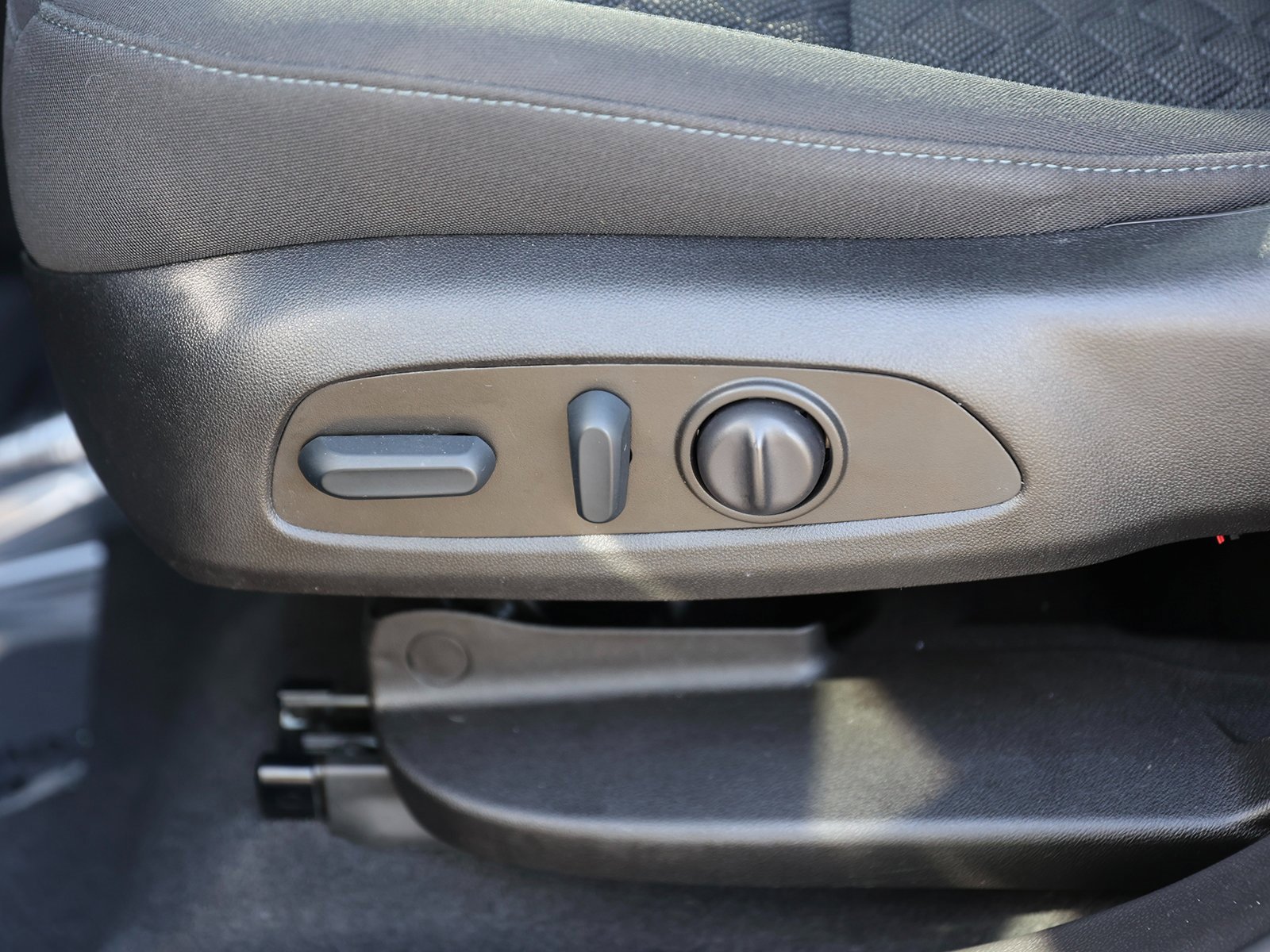 Used 2022 Chevrolet Blazer LT image 17