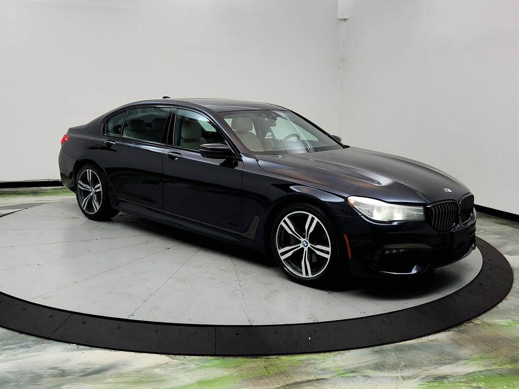 Used 2019 BMW 740i w/ M Sport Package RWD image 3