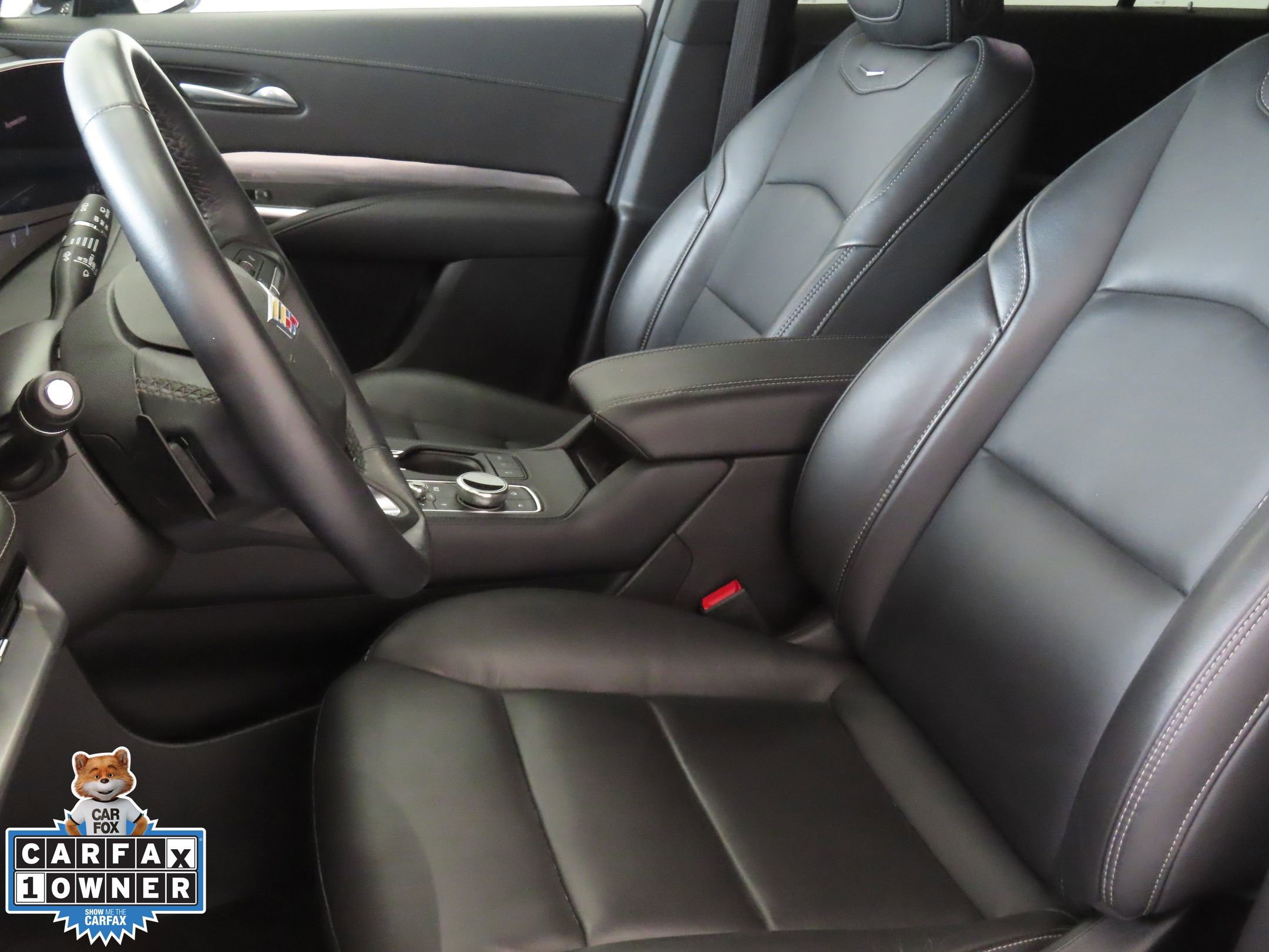 Used 2025 Cadillac XT4 Premium Luxury FWD image 13