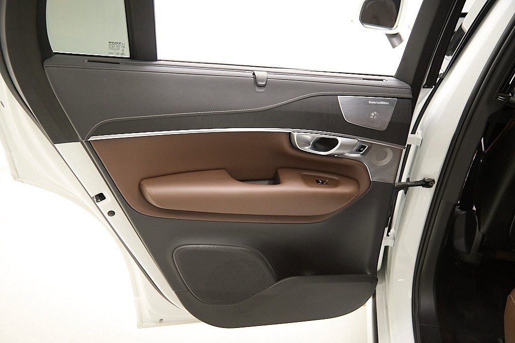 Certified 2024 Volvo XC90 T8 Ultimate w/ Protection Package image 20