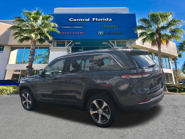 Used 2023 Jeep Grand Cherokee Limited w/ Trailer Tow Prep Group (B) AWD/4WD image 7