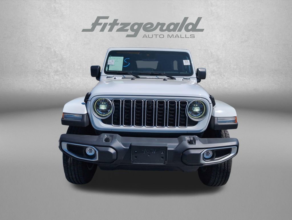 Used 2024 Jeep Wrangler Unlimited Sahara w/ Technology Group AWD/4WD image 2