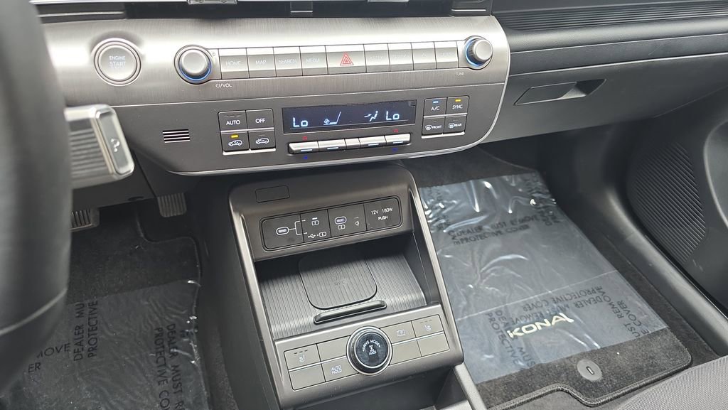 Certified 2024 Hyundai Kona SEL w/ Convenience Package image 18
