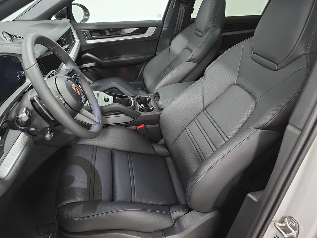 New 2026 Porsche Cayenne Coupe AWD/4WD image 5
