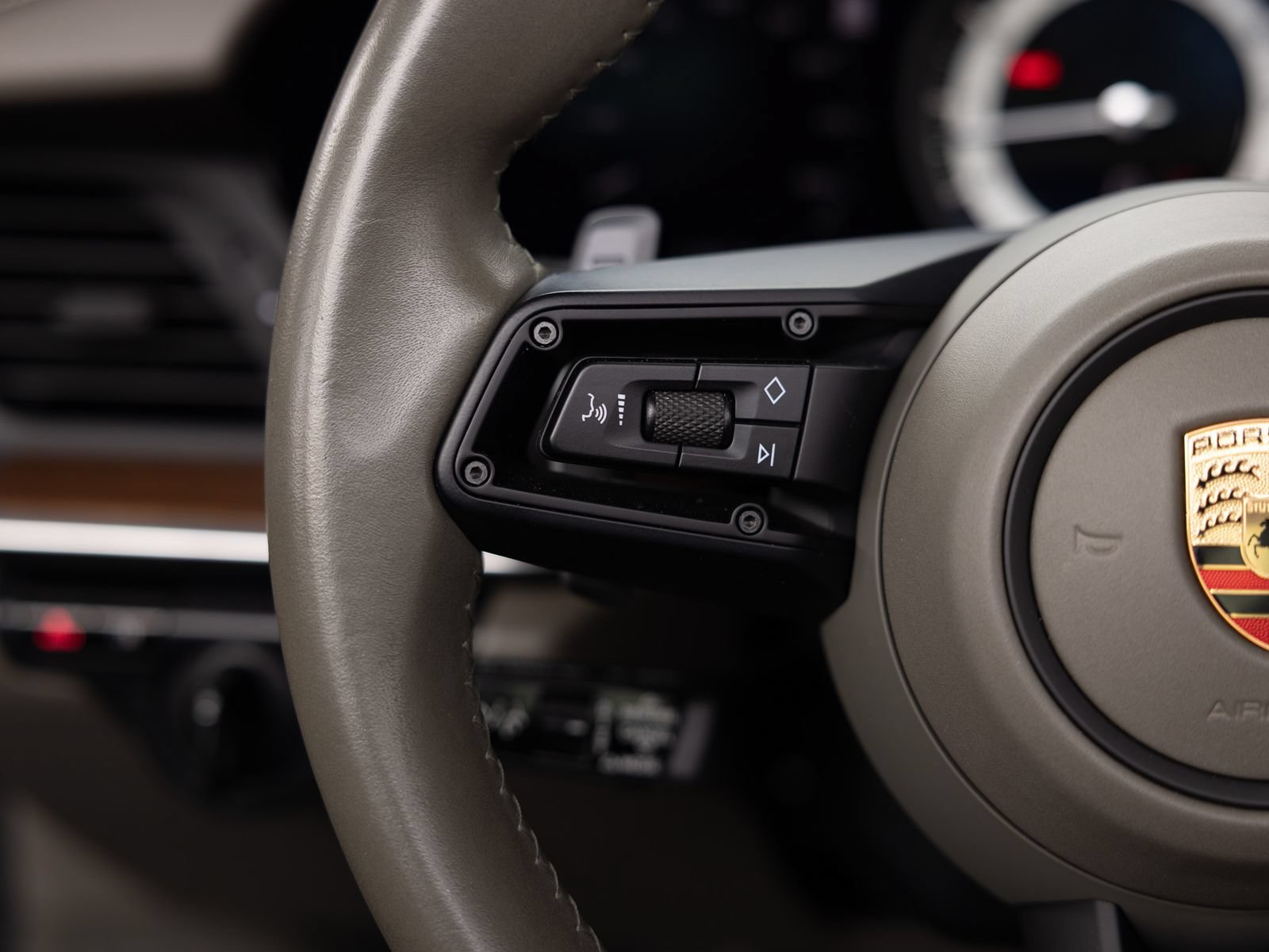 Certified 2021 Porsche 911 AWD/4WD image 42