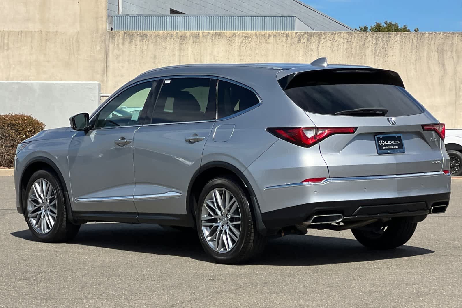 Used 2023 Acura MDX w/ Advance Package AWD/4WD image 7
