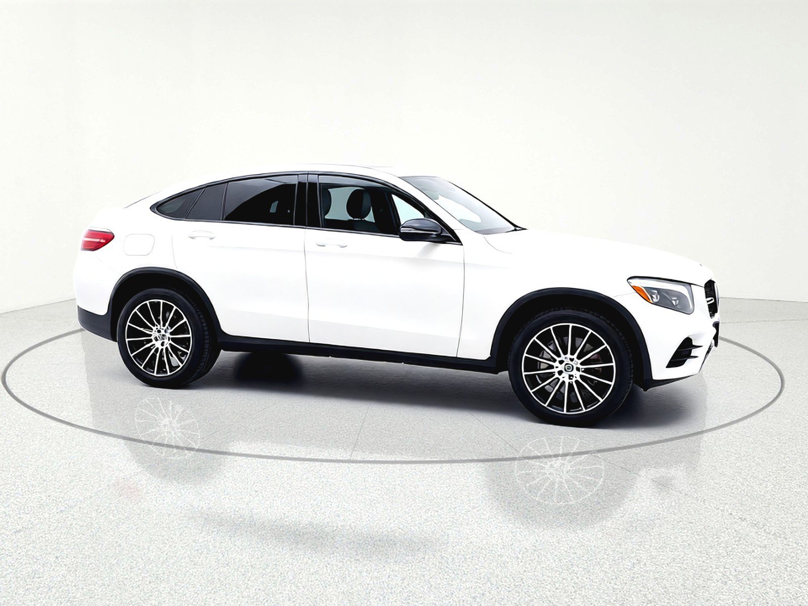 Used 2018 Mercedes-Benz GLC 300 4MATIC Coupe image 10