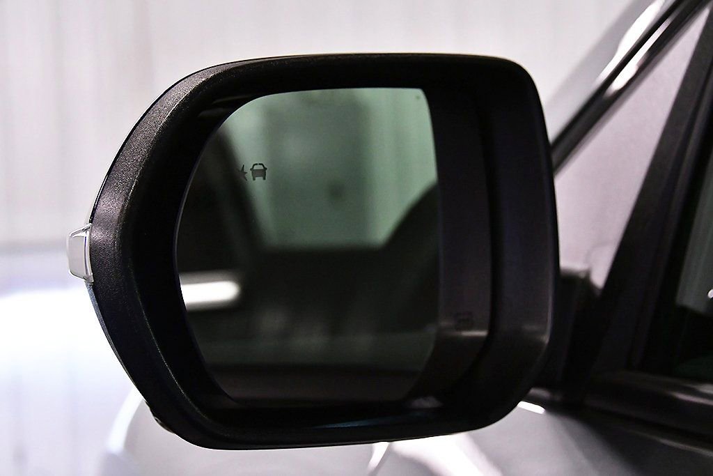 Used 2025 Chevrolet Traverse Z71 w/ Driver Confidence Package image 12