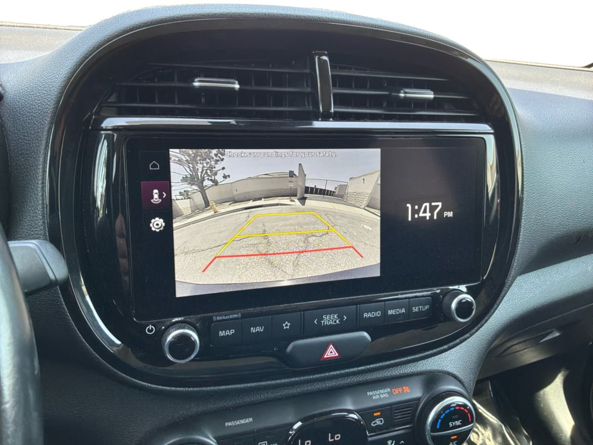 Used 2023 Kia Soul GT-Line FWD image 12