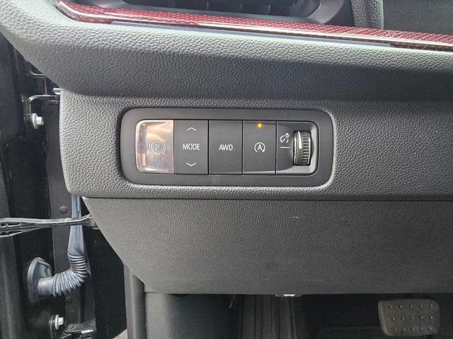 Used 2024 Chevrolet Traverse Z71 AWD/4WD image 11
