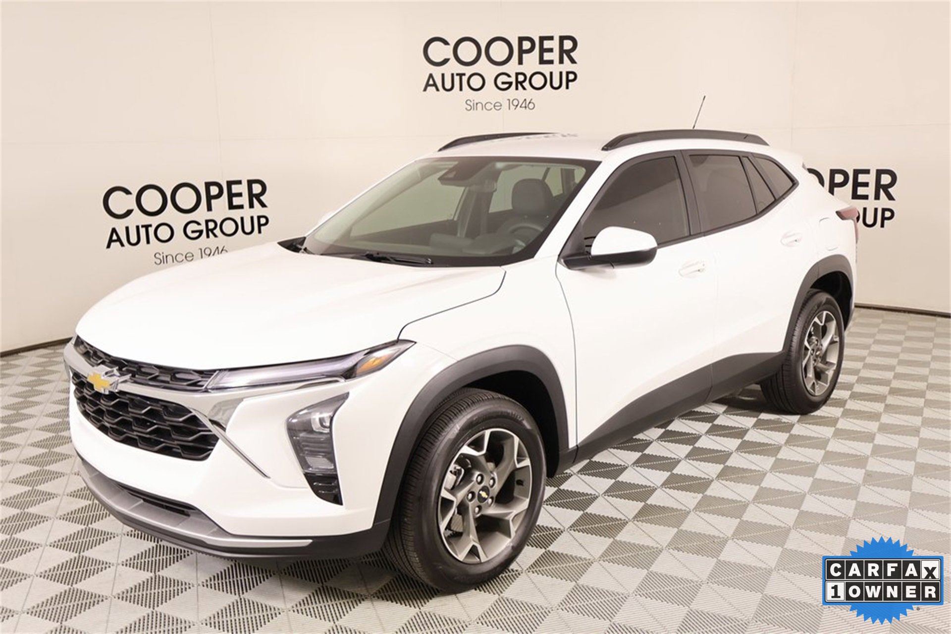 Used 2025 Chevrolet Trax LT w/ LT Convenience Package image 10