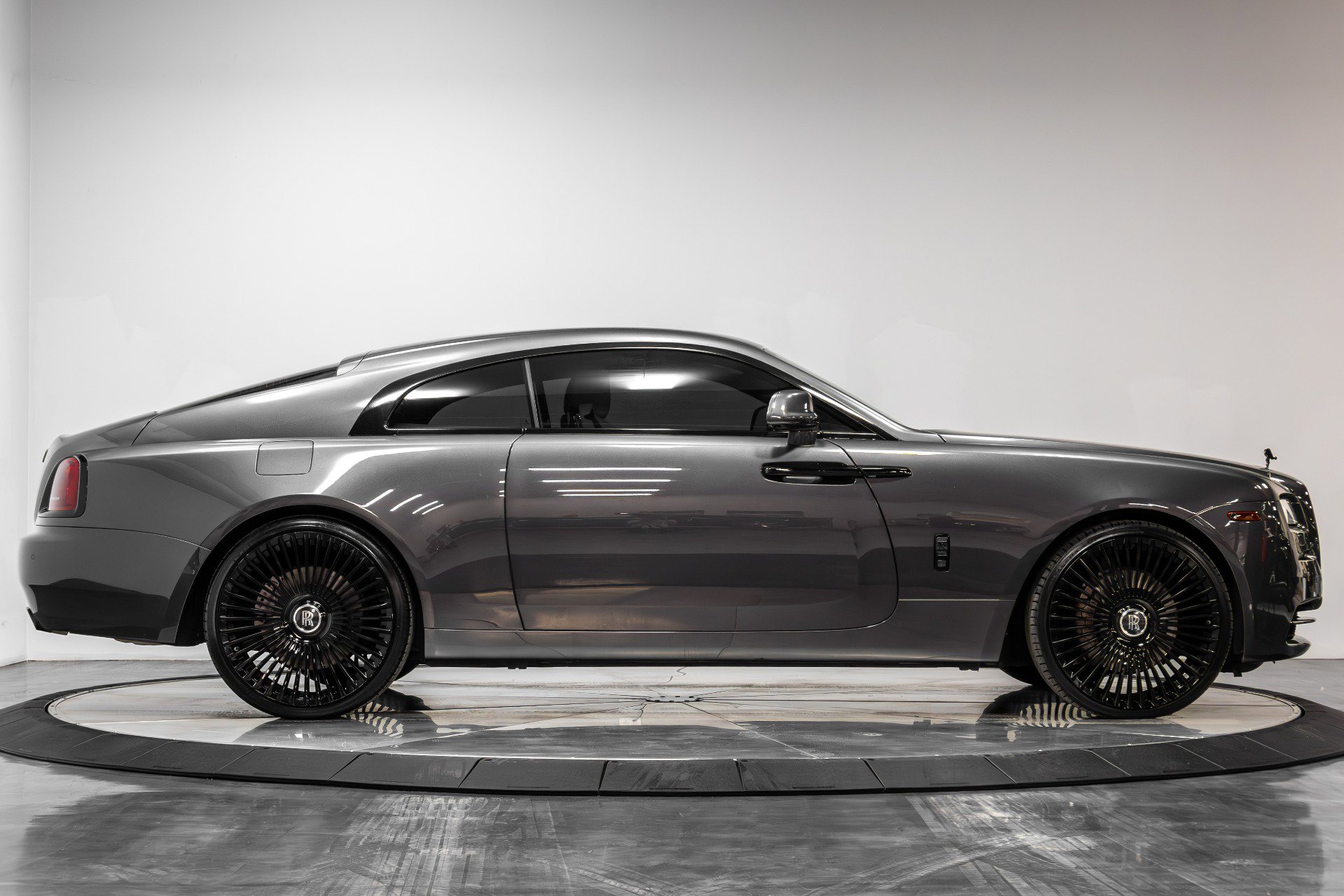 Used 2016 Rolls-Royce Wraith image 17