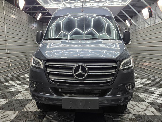 Used 2024 Mercedes-Benz Sprinter 3500 image 4