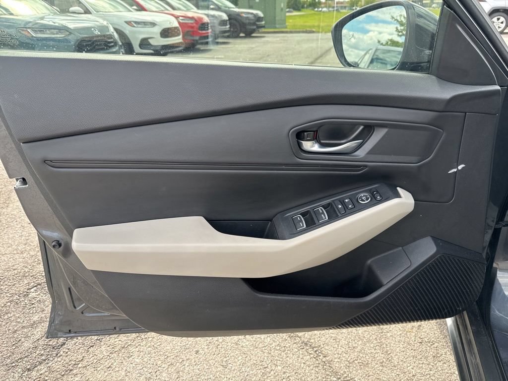 Used 2025 Honda Accord SE image 28