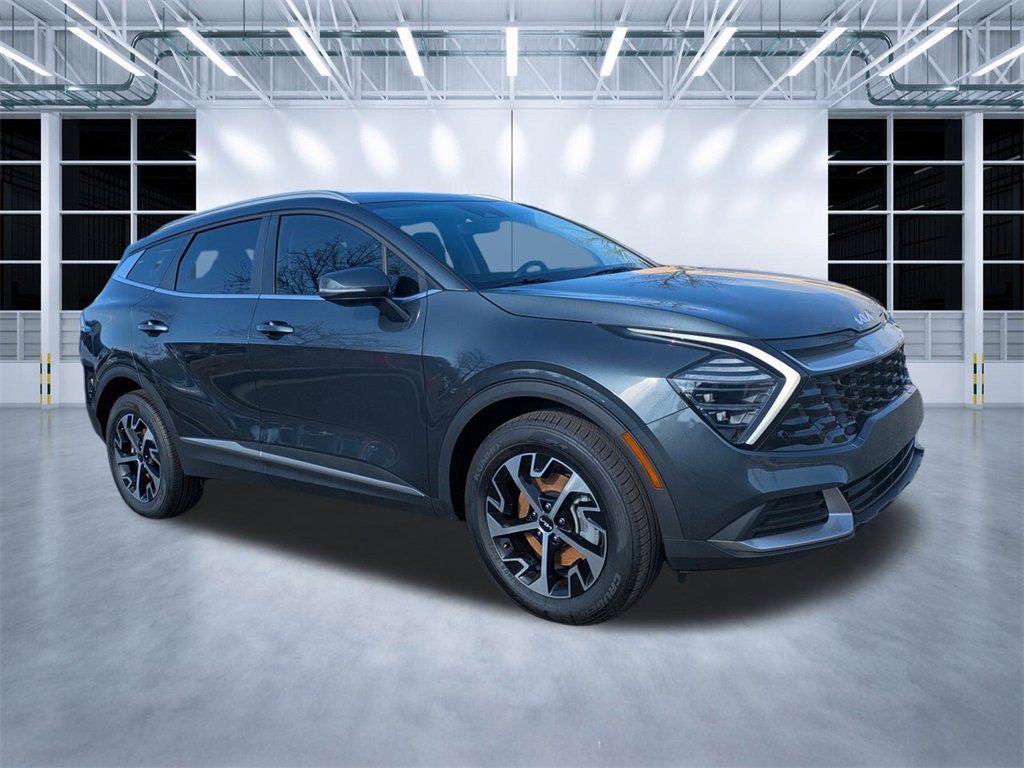 Used 2025 Kia Sportage EX image 2
