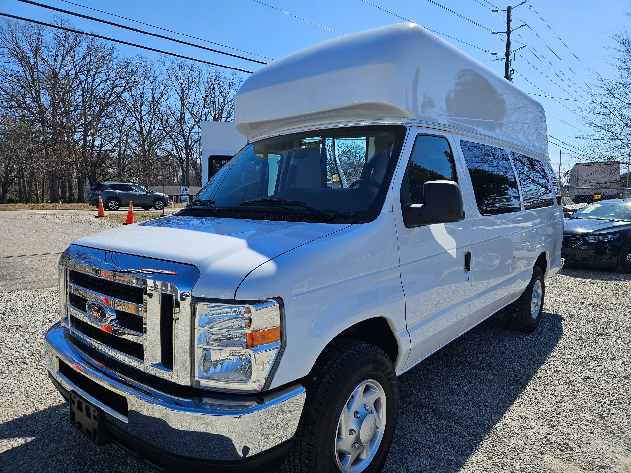 Used 2013 Ford E-350 and Econoline 350 Extended Super Duty w/ PWR Group image 3