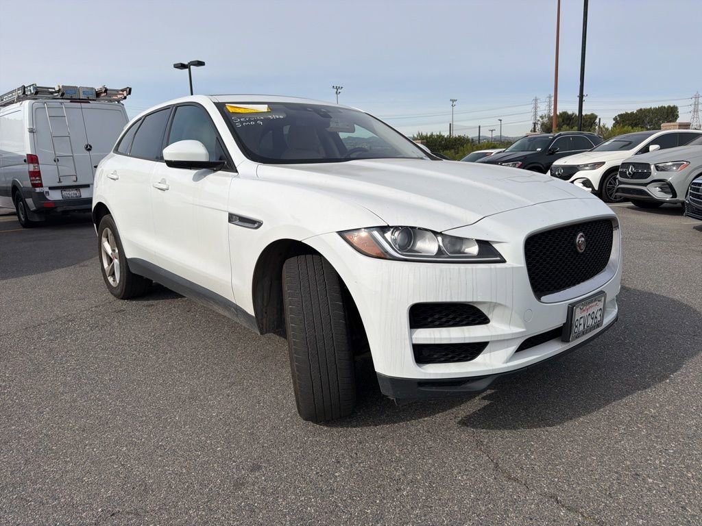 Used 2018 Jaguar F-PACE Premium image 3