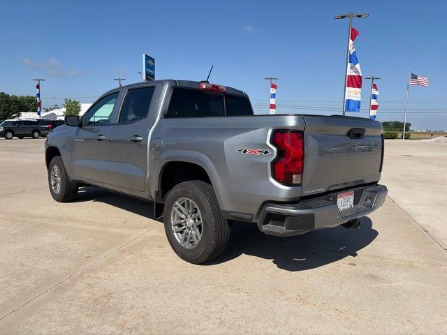 Used 2025 Chevrolet Colorado LT w/ Advanced Trailering Package AWD/4WD image 3